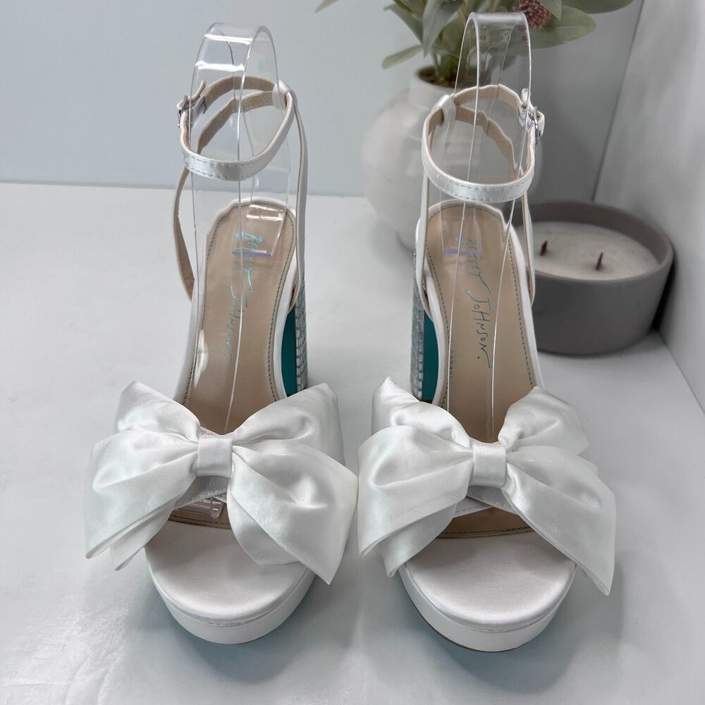 Betsey Johnson White Satin Heels with Silver Block Heel - Picture 5 of 10